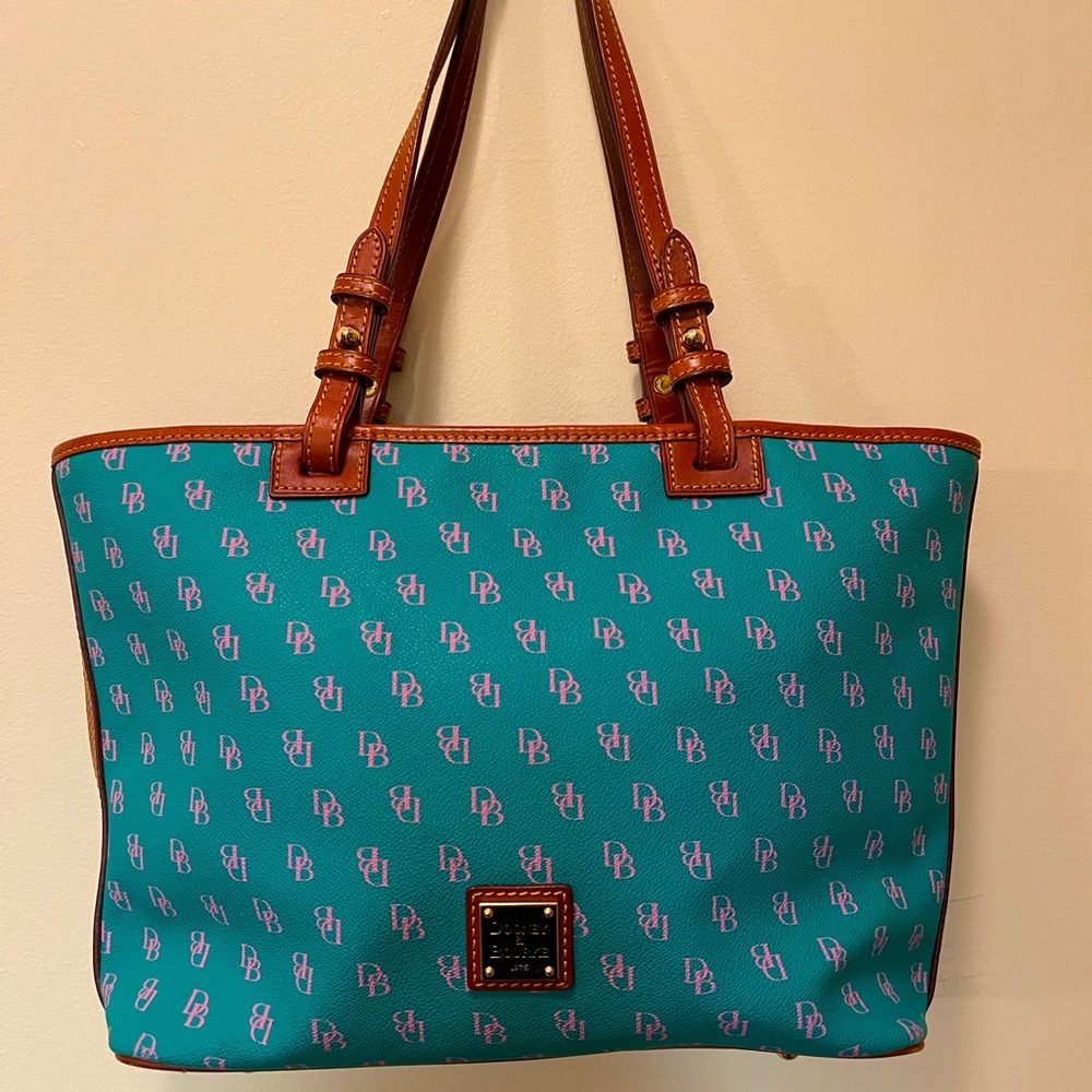 Dooney & Bourke Tote